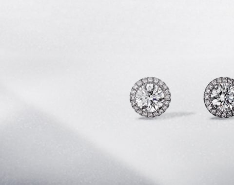 Cartier earrings: Elegant earring 