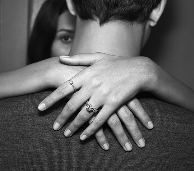 cartier diamond wedding band
