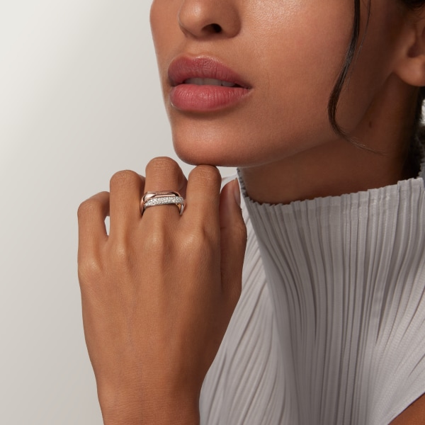 Trinity 枕形戒指，經典款，鋪鑲鑽石 18K白色黃金，18K黃金，18K玫瑰金，鑽石