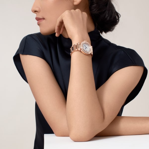 Pasha de Cartier 腕錶 35毫米，自動上鏈機械機芯，18K玫瑰金，鑽石，可更換式金屬錶鏈及皮革錶帶