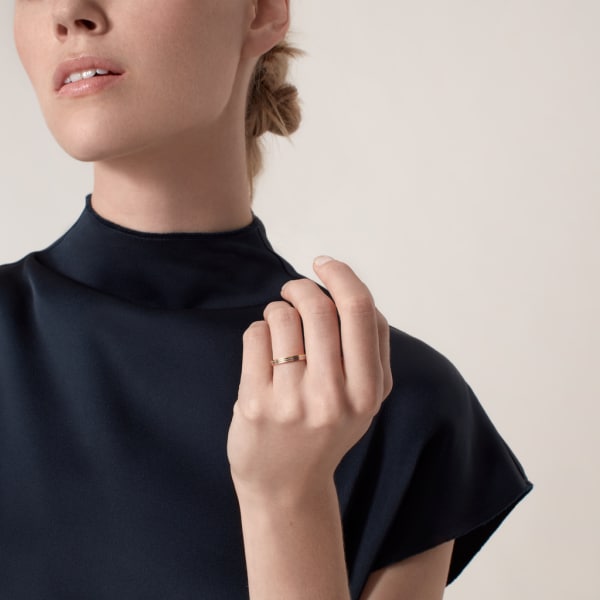 Vendome Louis Cartier 結婚戒指，寬2.5毫米 18K白色黃金，18K玫瑰金，18K黃金