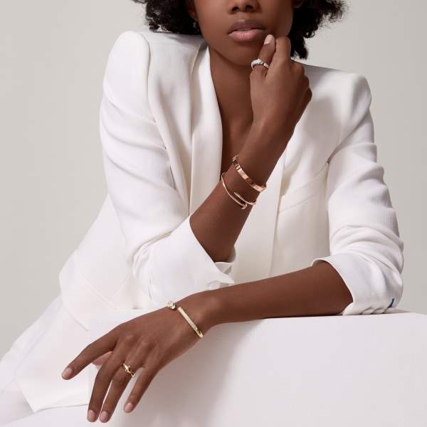 Panthère de Cartier 手鐲，小型款，鋪鑲鑽石  18K玫瑰金，縞瑪瑙，祖母綠，鑽石