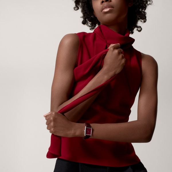 Tank Must 腕錶 大型款，石英機芯，精鋼，皮革