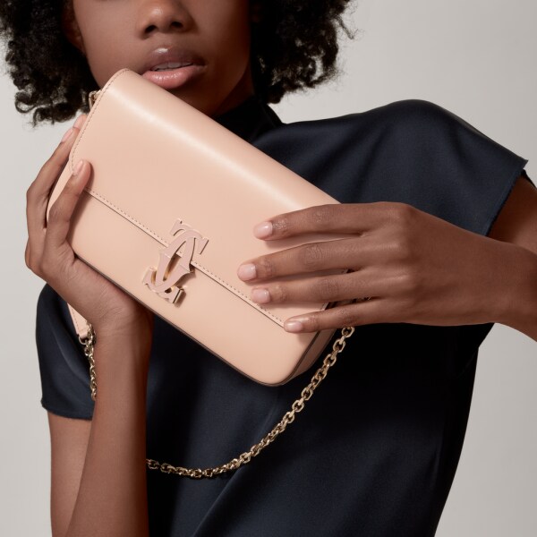 鏈帶手袋，迷你款，Double C de Cartier 粉紅色小牛皮，金色及粉紅色琺瑯飾面