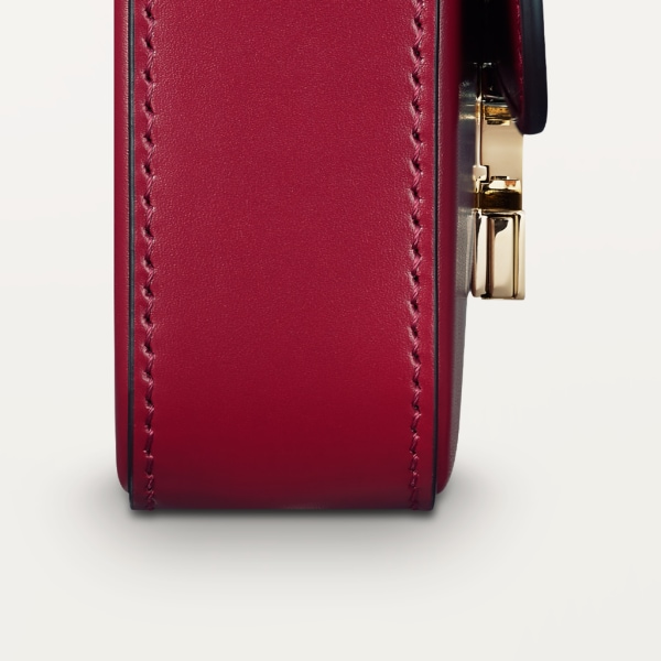 鏈帶手袋，迷你款，C de Cartier 櫻桃紅色小牛皮，金色及櫻桃紅色琺瑯飾面