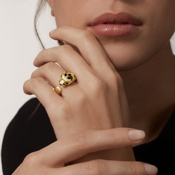Panthère de Cartier 戒指 18K黃金，沙弗萊石榴石，縞瑪瑙