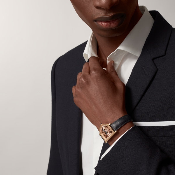 Cloche de Cartier 腕錶 大型款，手動上鏈機械機芯，18K玫瑰金，皮革