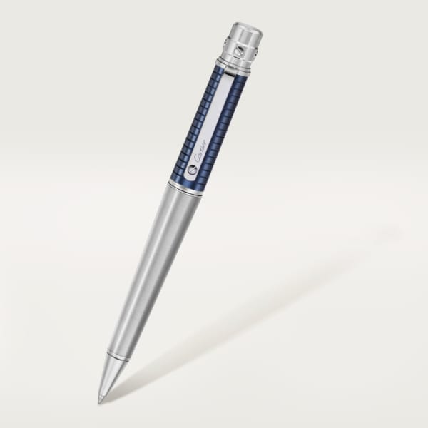 Santos de Cartier 原子筆 大型款，磨砂及經鐫刻的條紋金屬覆以藍色 PVD，鍍鈀飾面