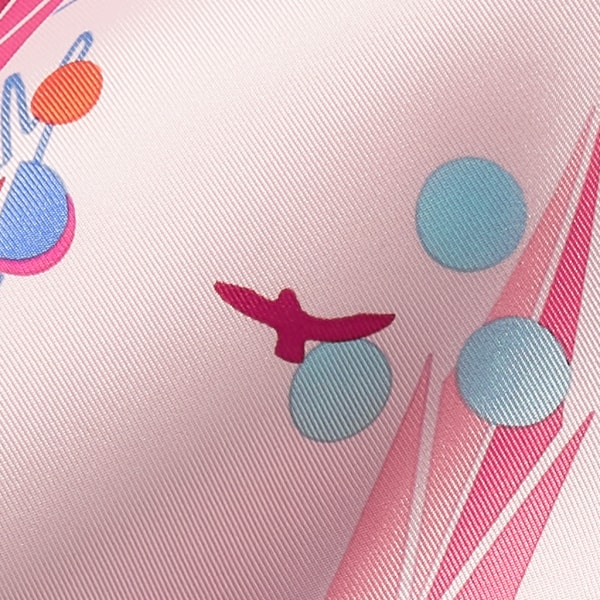 Panther Garden 圖案方巾，90厘米 淺粉紅色斜紋真絲