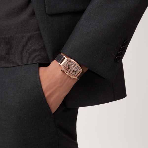 Tonneau 腕錶 特大型款，手動上鏈機械機芯，18K玫瑰金，皮革