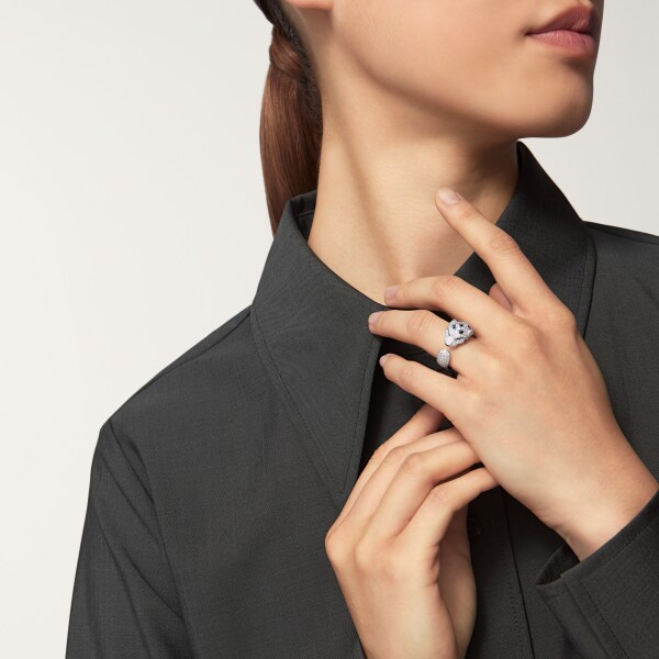 Panthère de Cartier ring White gold, emeralds, sapphires, diamonds