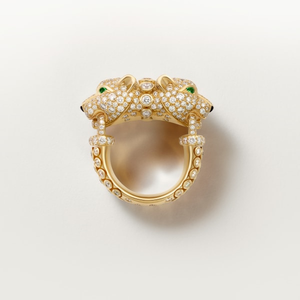 Panthère de Cartier ring, paved Yellow gold, onyx, emeralds, diamonds
