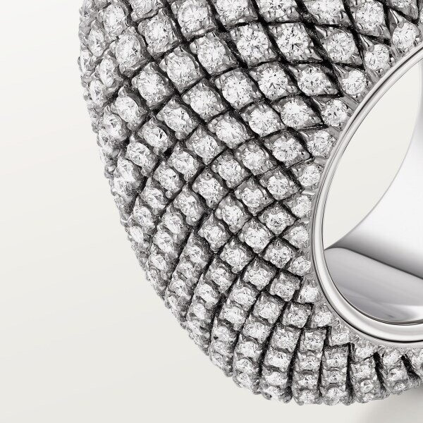 Coussin de Cartier 戒指 白色黃金，鑽石