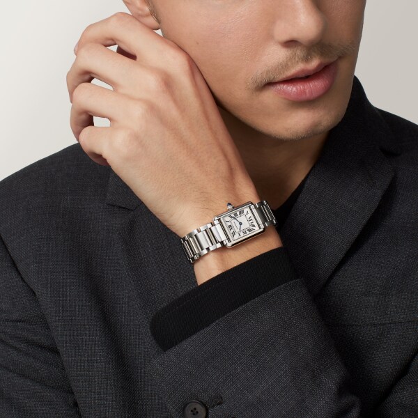 Tank Must SolarBeat™ 腕錶 小型款，SolarBeat™ 光電機芯，精鋼，精鋼錶鏈